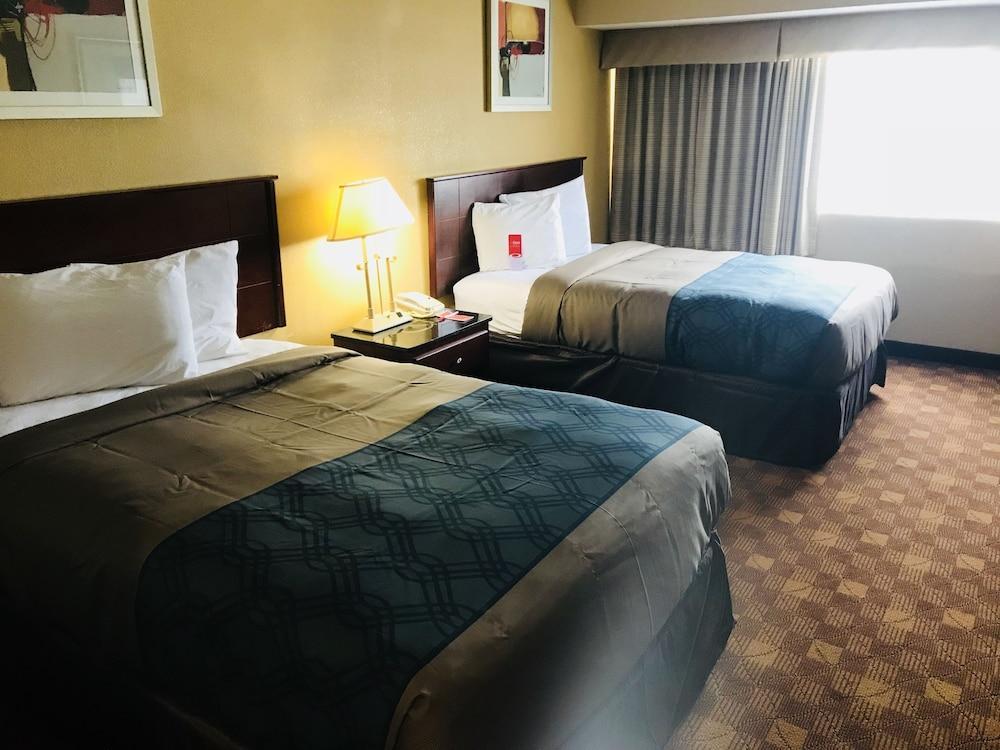 Rodeway Inn Сандстон Экстерьер фото