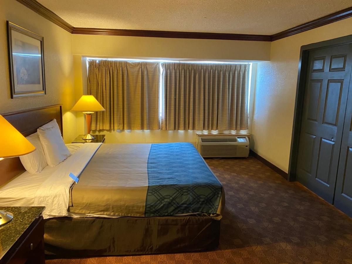 Rodeway Inn Сандстон Номер фото