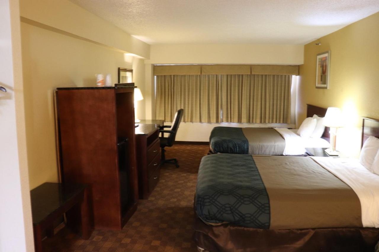 Rodeway Inn Сандстон Экстерьер фото