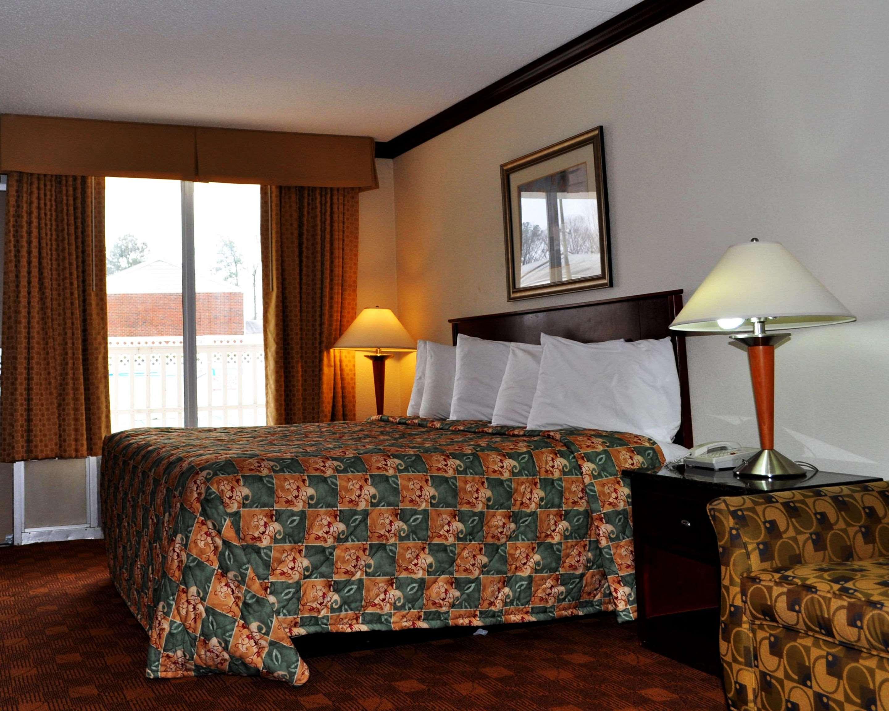 Rodeway Inn Сандстон Экстерьер фото