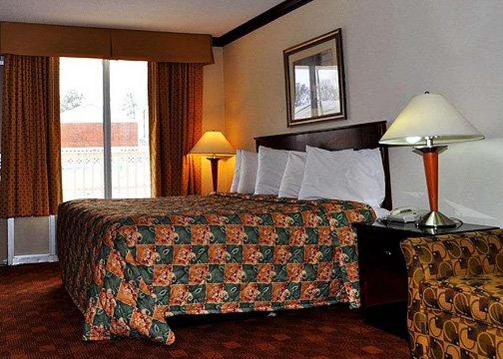 Rodeway Inn Сандстон Номер фото
