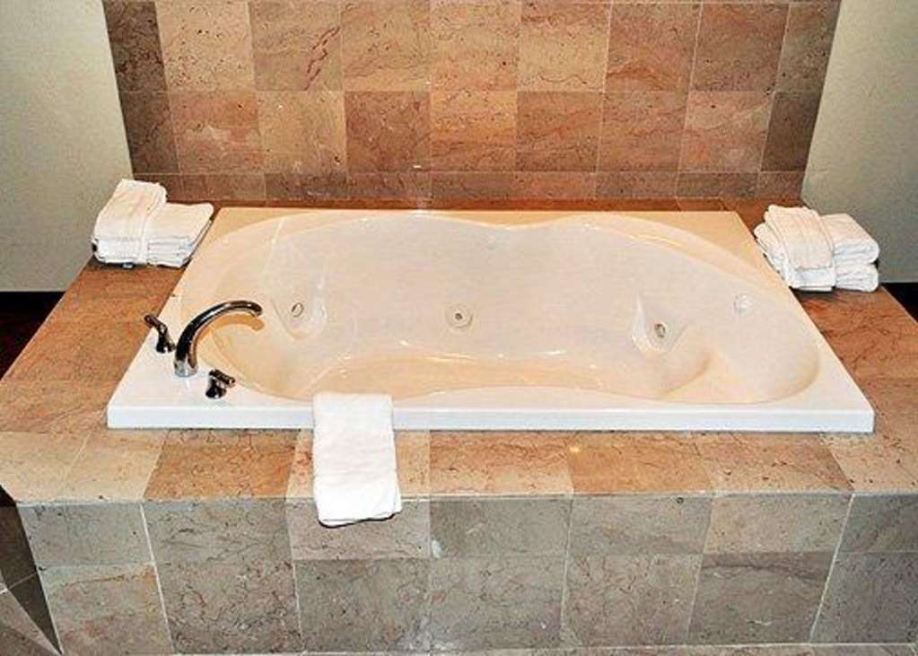 Rodeway Inn Сандстон Номер фото